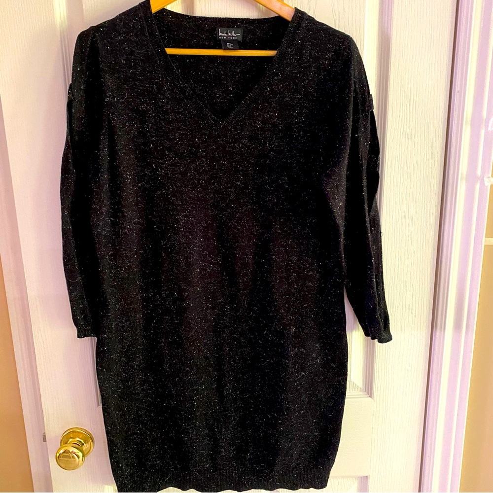 Nicole Miller black long sleeve sweater dress. Ladies large. Black w/ silver